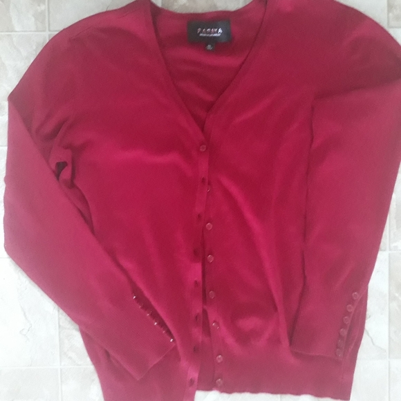 Button down blouse - Picture 1 of 4